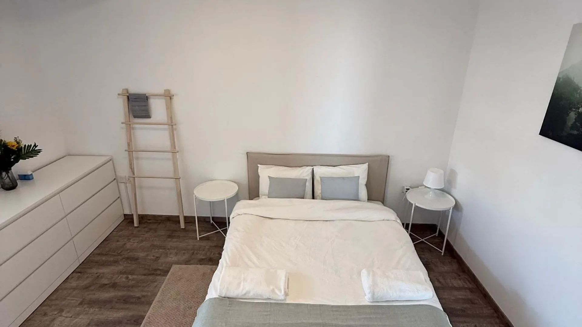 Apartment Luxurious Penthouse In Larnaca Center 300M From The Beach Cyprus