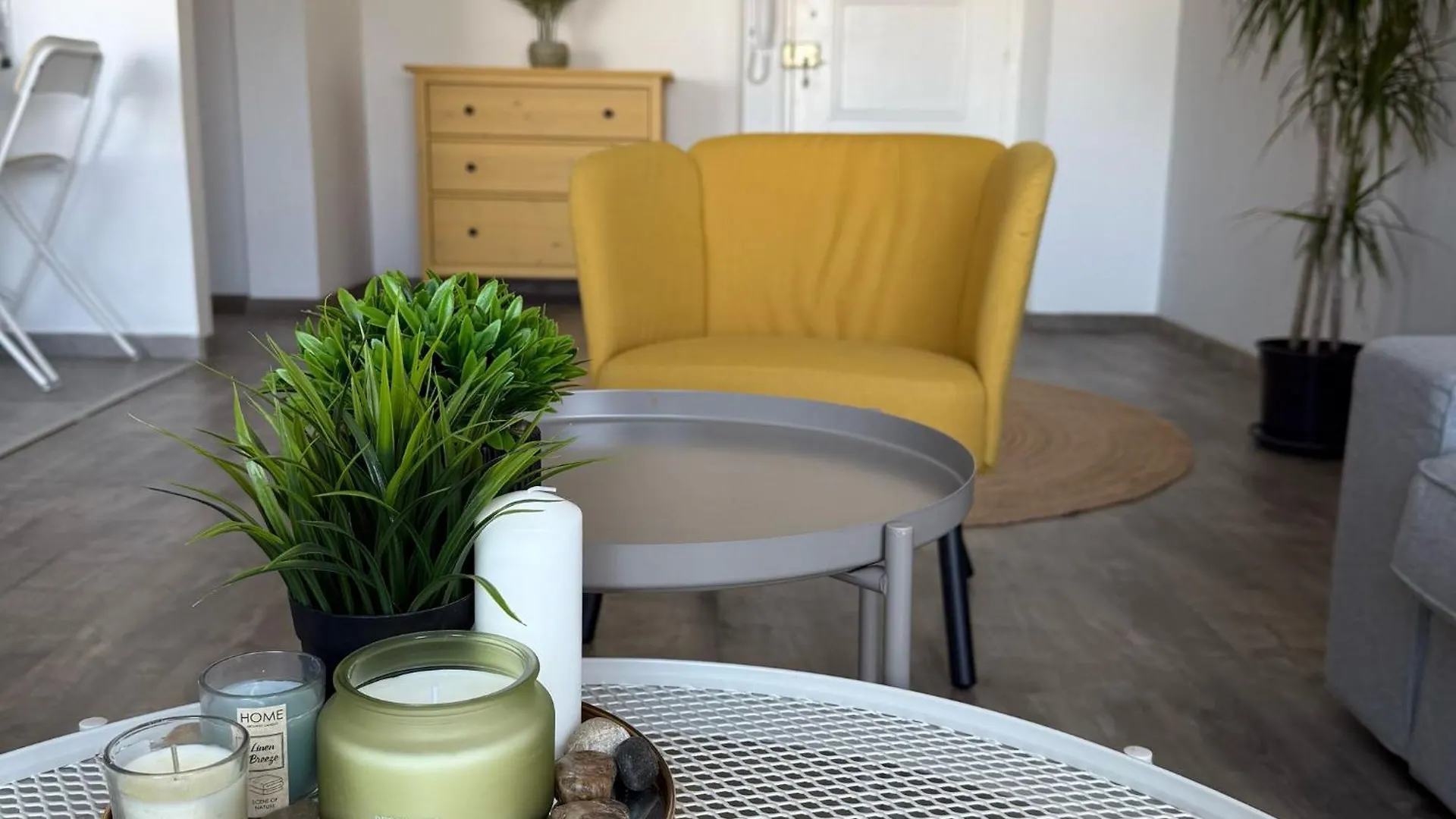 Apartment Luxurious Penthouse In Larnaca Center 300M From The Beach