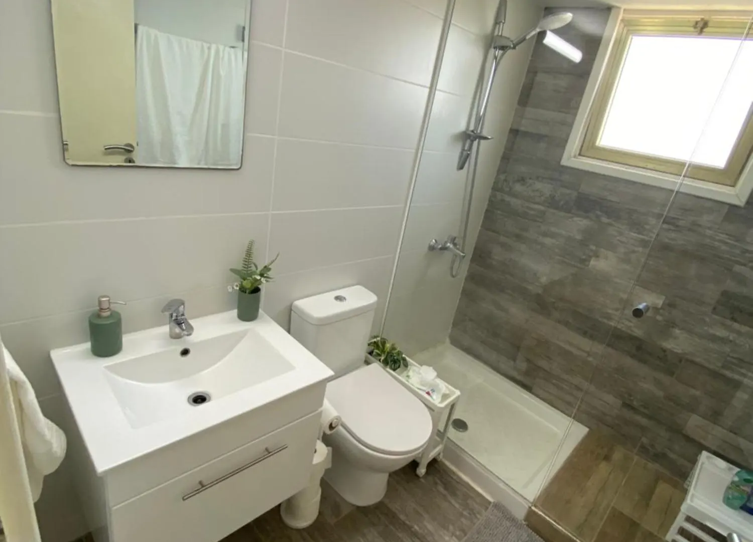 Luxurious Penthouse In Larnaca Center 300M From The Beach